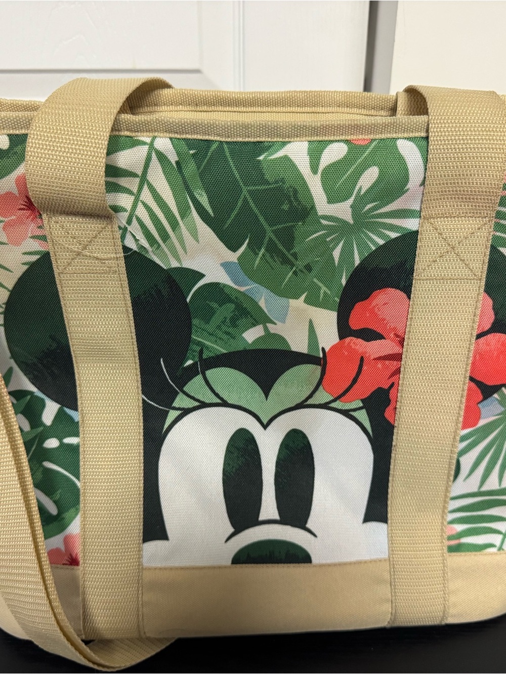 Authentic Disney store Minnie Tropical Hideway Collection insulated cooler tote